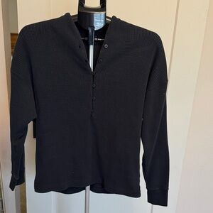 Nike Men's Black Waffle Knit Long Sleeve Shirt